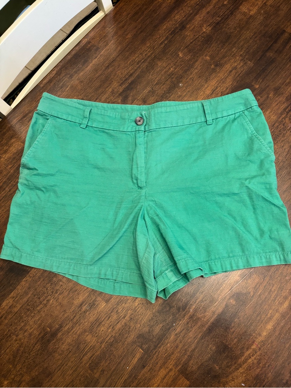 LOFT Outlet Women’s Green Chino Shorts Size 16 6” Inseam Casual Summer